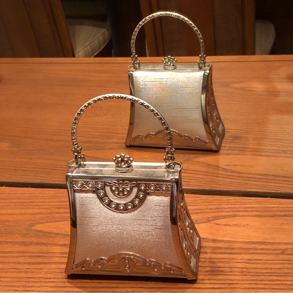 Metal Clutch - Picture 2 of 4